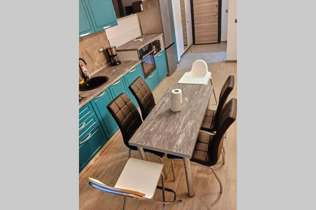 Eka Studio - Pool & Spa Beach Resort Năvodari Eksteriør billede