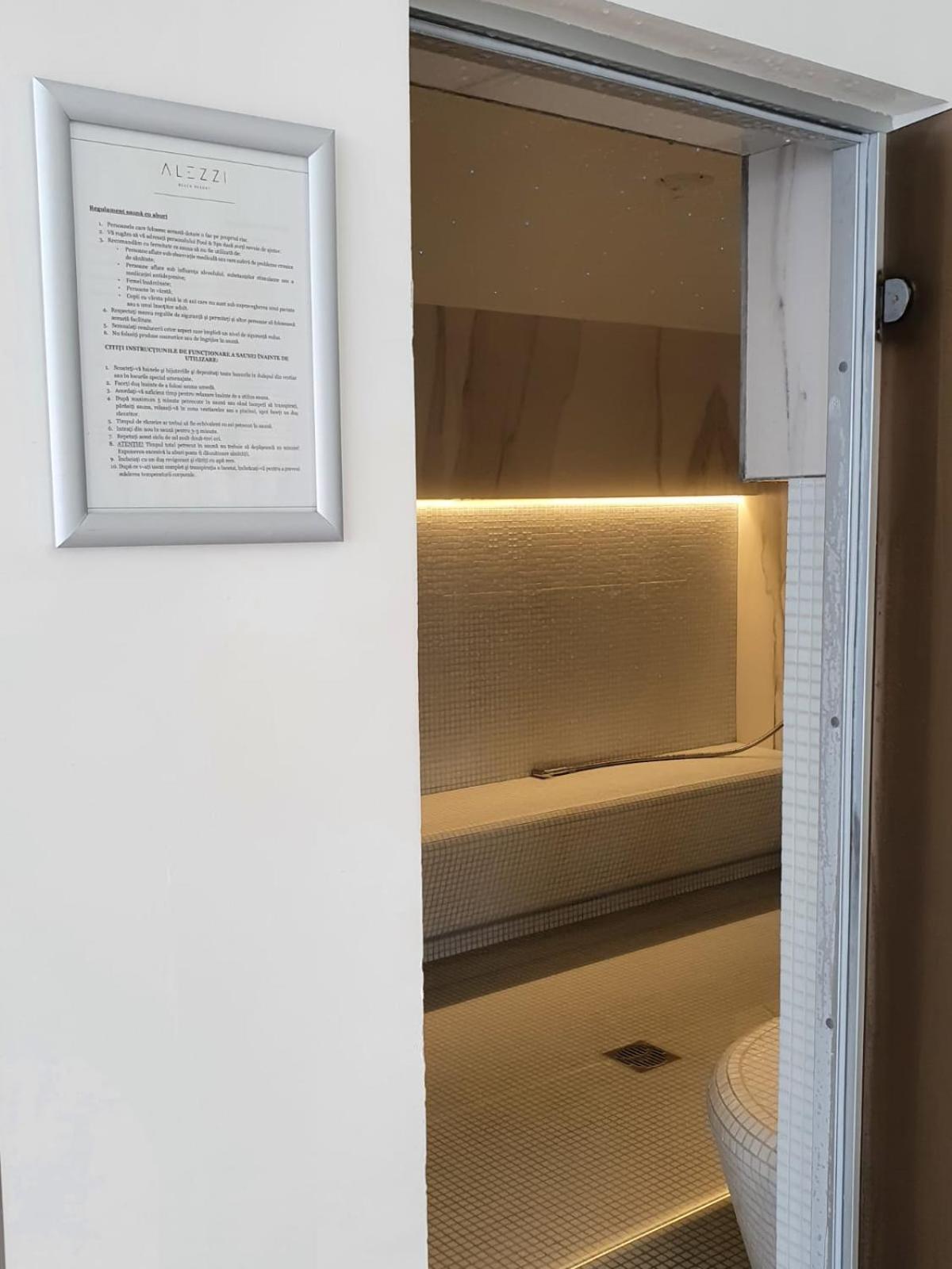Eka Studio - Pool & Spa Beach Resort Năvodari Eksteriør billede