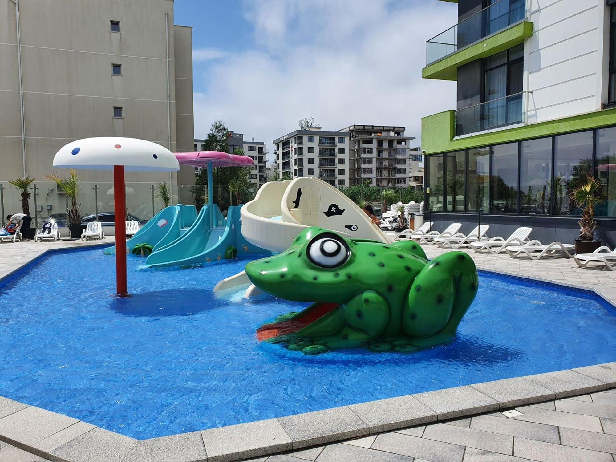 Eka Studio - Pool & Spa Beach Resort Năvodari Eksteriør billede